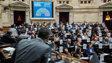 La oposición aprobó el aumento a jubilados y emergencia en discapacidad: Milei habló de "demagogia populista"
