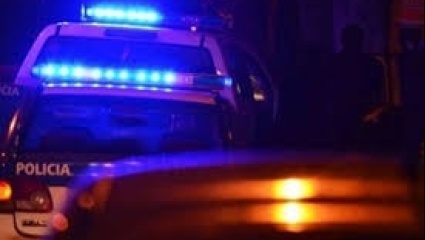 Mujer policía mató a un motochorro en Moreno cuando intentó robarle junto dos cómplices