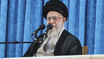 Jamenei dice que Irán "nunca se rendirá" y amenaza a EE. UU con "daños irreparables"