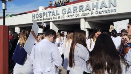 El Hospital Garrahan para por 24 horas y crece la tensión con el Gobierno de Milei