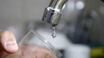 Privatización de AySA: Milei habilitó los cortes de suministro del agua