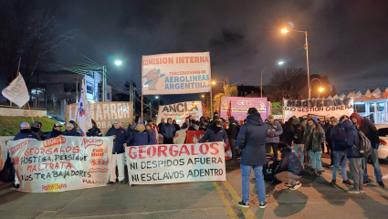 En el primer año y medio de Milei, cerraron más de 15 mil empresas y se perdieron más de 220 empleos en blanco