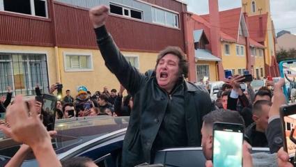 Javier Milei, en campaña: el Presidente viaja a Tierra del Fuego