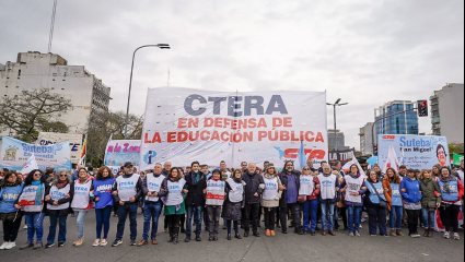 Alerta por la reforma educativa de Milei: homeschooling sin límites, enseñanza religiosa y denuncias de “terraplanismo pedagógico”