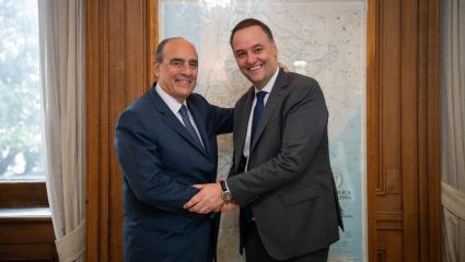 El Gobierno cierra filas: Francos y Adorni acordaron los pasos del traspaso político