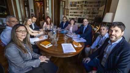 Cristina Kirchner recibió a nueve economistas en San José 1111: los detalles del encuentro