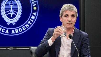 Los mercados le aguaron la fiesta a Caputo: colocó bonos pero con alta tasa, baja demanda y mangueo incluido