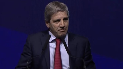 Caputo no juntó los dólares de cara a los vencimientos de enero y apura el Presupuesto para canjear deuda