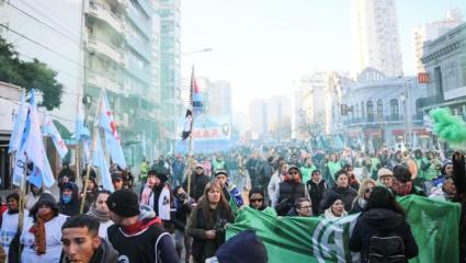 Escala el conflicto: ATE lanza un paro nacional contra la reforma laboral y el Gobierno advierte descuentos