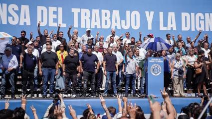 Entre el recinto y la plaza: la reforma laboral como guerra de encuadres