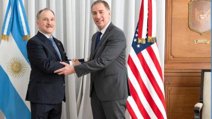 Diego Santilli recibió al embajador Peter Lamelas en la Casa Rosada