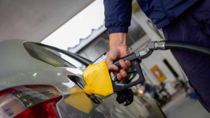 La nafta premium subió 52% en un año: cuánto vale en PBA en comparación con el país