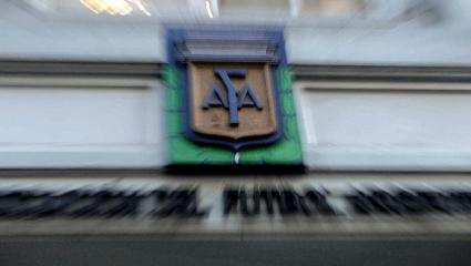 La AFA y sus clubes se le plantaron al gobierno, van a la huelga y paralizarán el fútbol argentino