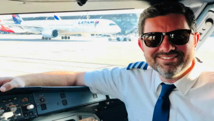 El piloto del vuelo de Adorni declaró en Comodoro Py y contradijo la versión del Gobierno