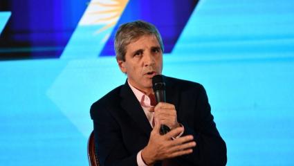 Alerta fiscal: los ingresos se desploman un 10% y complican el plan económico del Gobierno