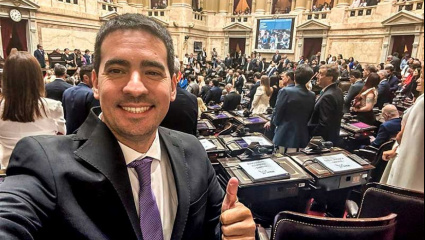 Con el escándalo de Adorni de fondo, Milei presentó a su nuevo vocero y volvió a hablar de "batalla cultural"