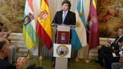 Milei vuelve a Madrid por sexta vez para dar una clase magistral, pero sin ver a Sánchez ni al Rey: la diplomacia del monólogo