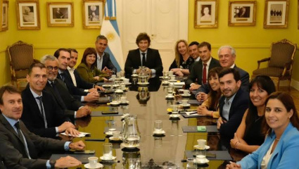 El Senado se quedó sin quórum y salvó a Adorni: el PRO y la UCR le hicieron el favor a Milei y enterraron la interpelación