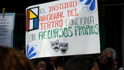 El teatro público resiste al ajuste: el Complejo Teatral porteño y el Cervantes sostienen su programación entre clásicos y experimentación