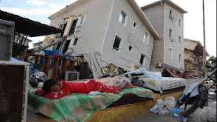 Catástrofe por terremotos en Venezuela: una fuerte réplica de 5,1 volvió a sembrar el pánico en Caracas