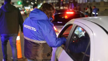 Alak exhibe un megaoperativo con 187 vehículos secuestrados mientras la inseguridad de fondo sigue sin respuesta