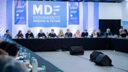 Kicillof reúne a su tropa y pide "construir algo diferente" mientras la Provincia sigue con lo urgente sin resolver
