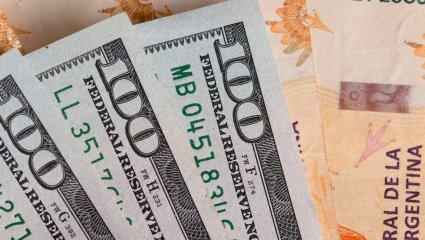 A un día del vencimiento, el Gobierno afronta el pago de USD 4.200 millones a bonistas con un "exceso de dólares"