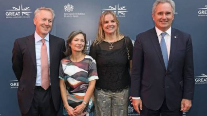 Silencio en la Casa Rosada: crece el malestar por la falta de reacción de Milei ante la feroz campaña anti-Argentina