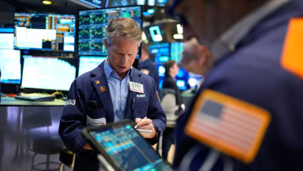 Las acciones argentinas se hundieron hasta 10% en Wall Street y saltó el riesgo país, pero las reservas marcan récord