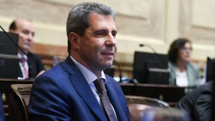 El freno al decreto oficial: Uñac se plantó frente a la Casa Rosada en defensa del patrimonio territorial