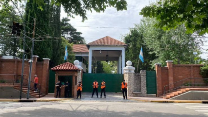 El mandatario concentra su atención en las variables cambiarias del próximo año mientras delega el armado electoral en la mesa chica
