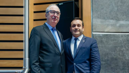 El gobernador Hugo Passalacqua toma el control total de las estructuras legislativas y rompe su histórica alianza con el rovirismo