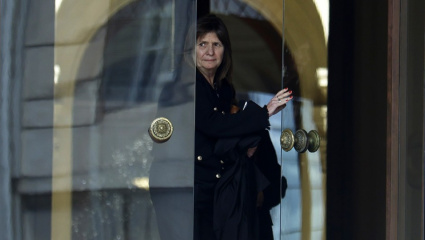 El Presidente busca frenar la escalada con Bullrich frente al malestar de la mesa chica