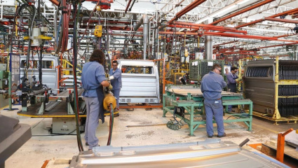 El cierre de una histórica proveedora de piezas mecánicas profundiza el drama del empleo en el Conurbano