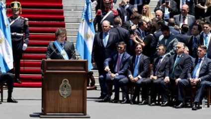 El péndulo del descontento: ¿Giro ideológico a la derecha o castigo sistémico a los oficialismos?