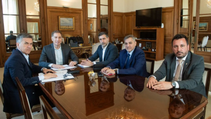 Santilli acelera negociaciones para votar la suspensión de las PASO en el Senado este mes