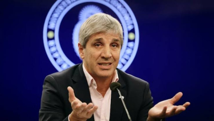 Crece la controversia por el saldo fiscal: señalan maniobras contables para sostener el superávit