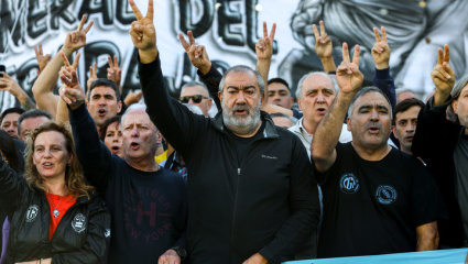 La CGT se moviliza en el microcentro porteño en reclamo por la crisis fabril y el empleo