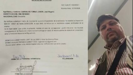 El Gobierno expulsó y le prohibió la entrada al país por cinco años a un periodista brasileño crítico de Milei