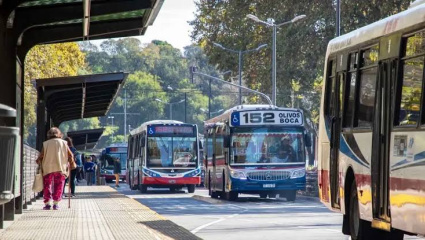 DNU 70/2023: el transporte aumentó hasta 2700% y se desplomó la cantidad de pasajeros