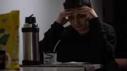 Sueldos que no llegan: el 72% de los menores de 40 años agota sus ingresos antes del día 20