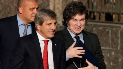 Guerra judicial por las obras: Kicillof denunció penalmente a Milei y Caputo por el desvío millonario del Fondo Hídrico
